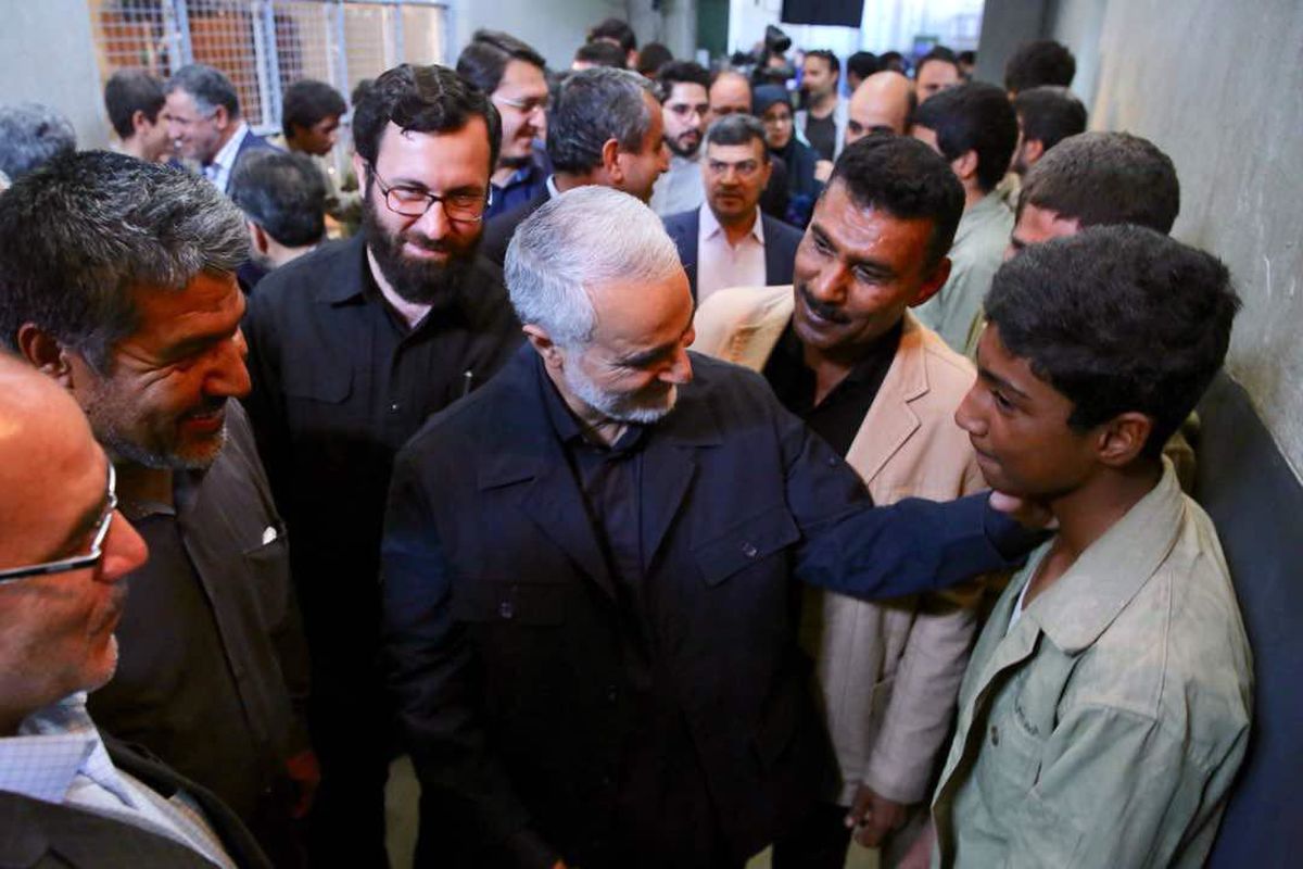 حضور حاج قاسم سلیمانی در فیلمبرداری یک فیلم سینمایی+تصاویر