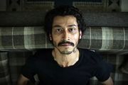 نمایش یک طنز سیاه با بازی بهرام افشاری 