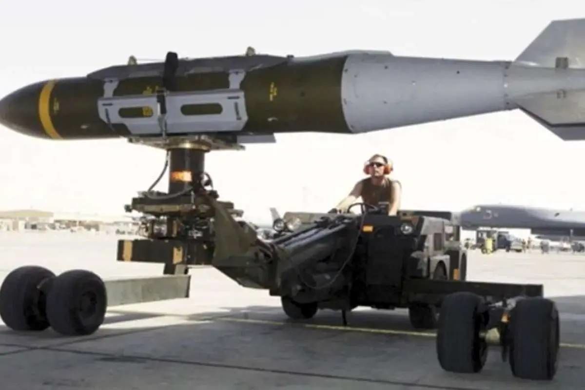 فروش بمب‌های نقطه زن JDAM آمریکایی به اوکراین