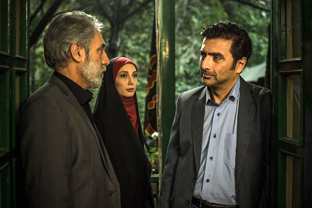 گفت و گوی صمیمی عوامل سریال «پناه آخر» با مردم/ تصاویر
