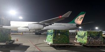 آستان قدس رضوی ۳۰۰ دستگاه اکسیژن ساز به هند اهدا کرد