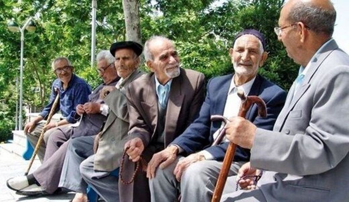 افزایش حقوق ۱۳۰ هزار بازنشسته/ مشمولان چه کسانی هستند؟
