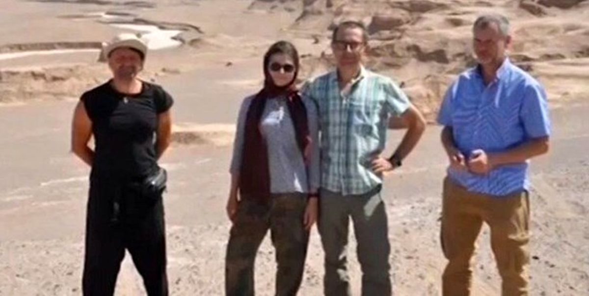 دلیل سرقت خاک ایران توسط جاسوس‌های غربی