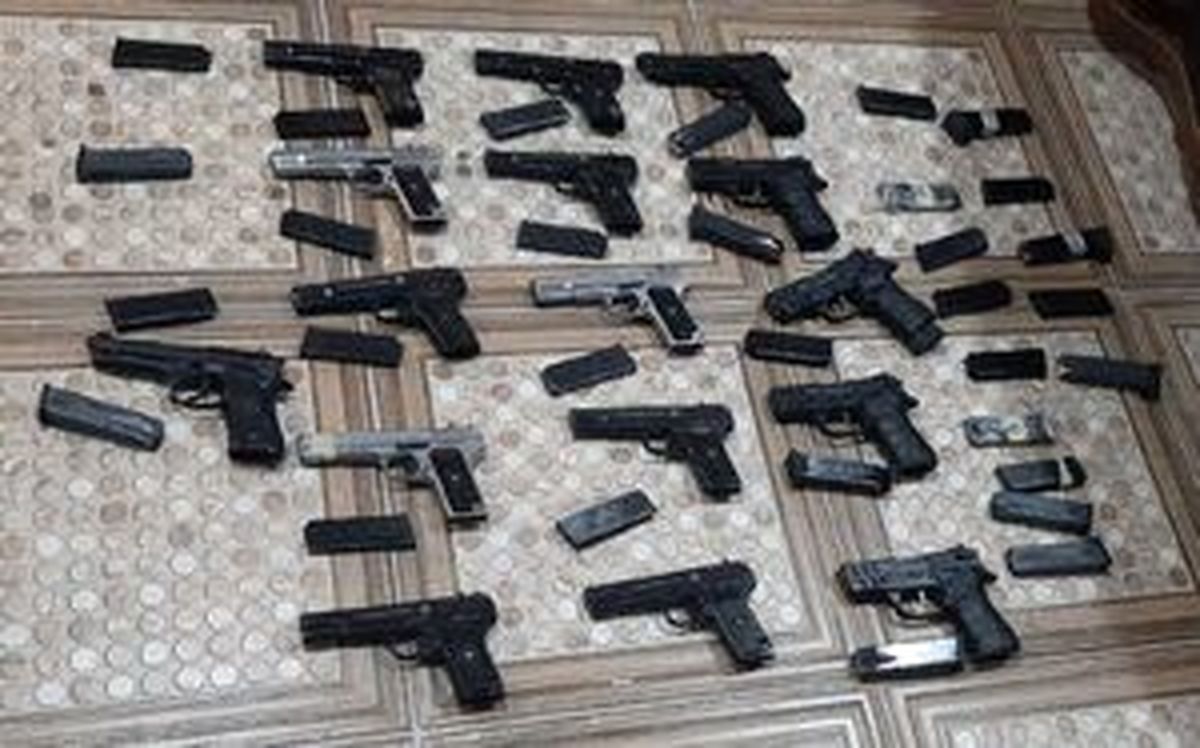 
باند قاچاق سلاح جنگی در کرمان منهدم شد
