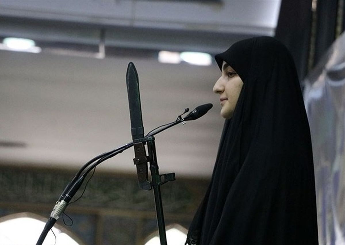 عکسِ دختر سردار سلیمانی، سلاح به دست