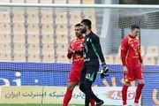 انتقاد تند هواداران استقلال و تراکتورسازی به دروازه بان نفت