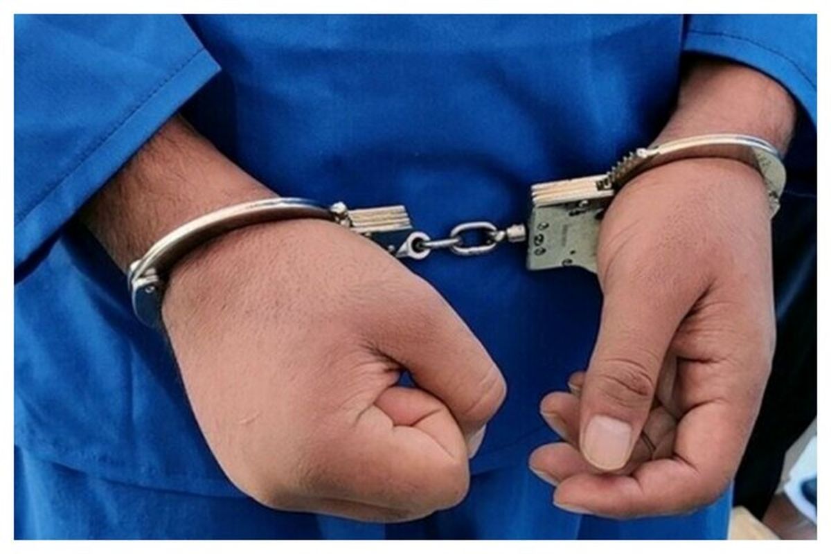 قاتل لحظاتی پس از قتل دستگیر شد
