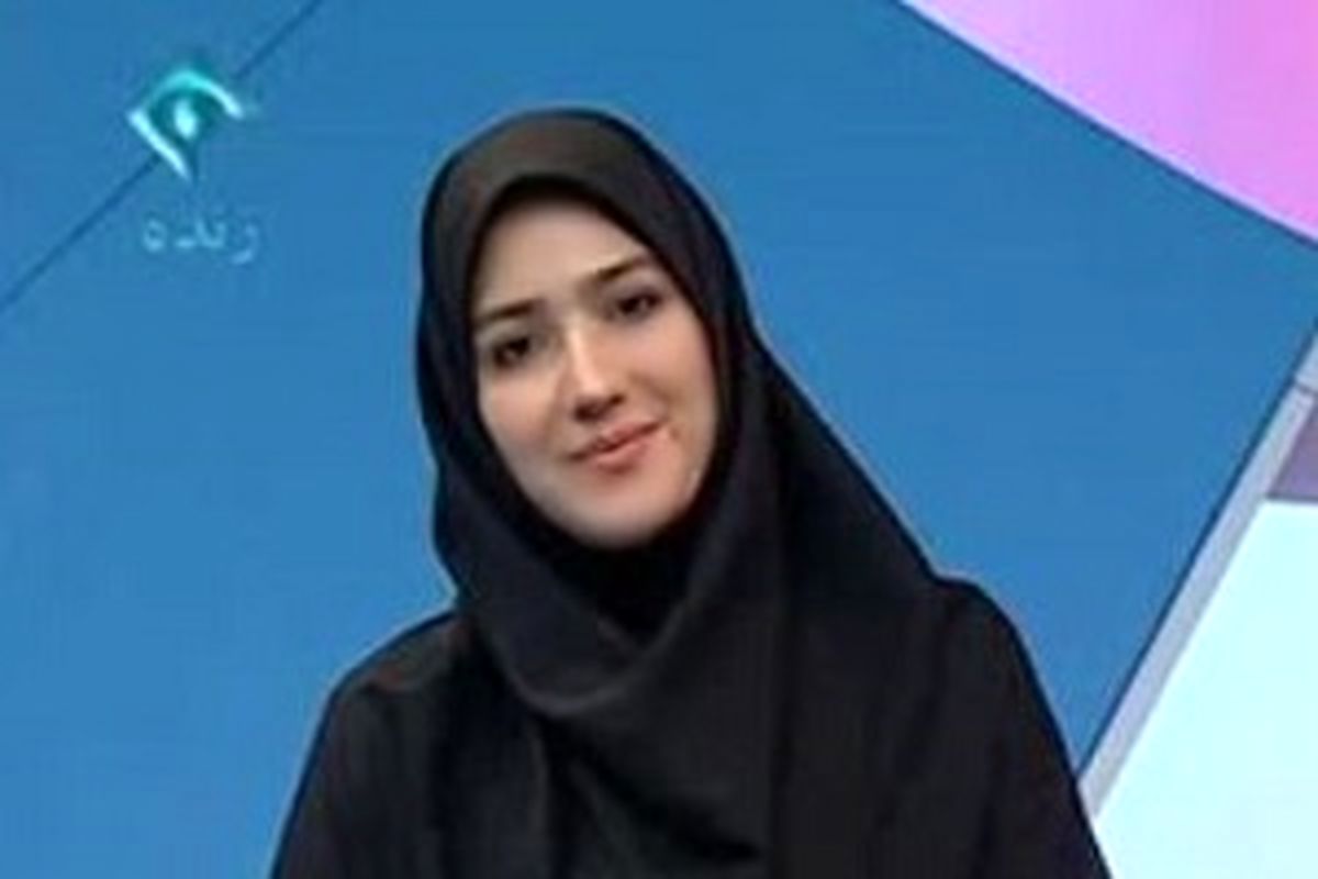 خانم مجری عزادار شد/عکس
