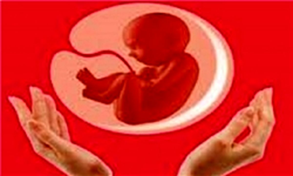  به دنیا آمدن نوزاد پس از زلزله /عکس