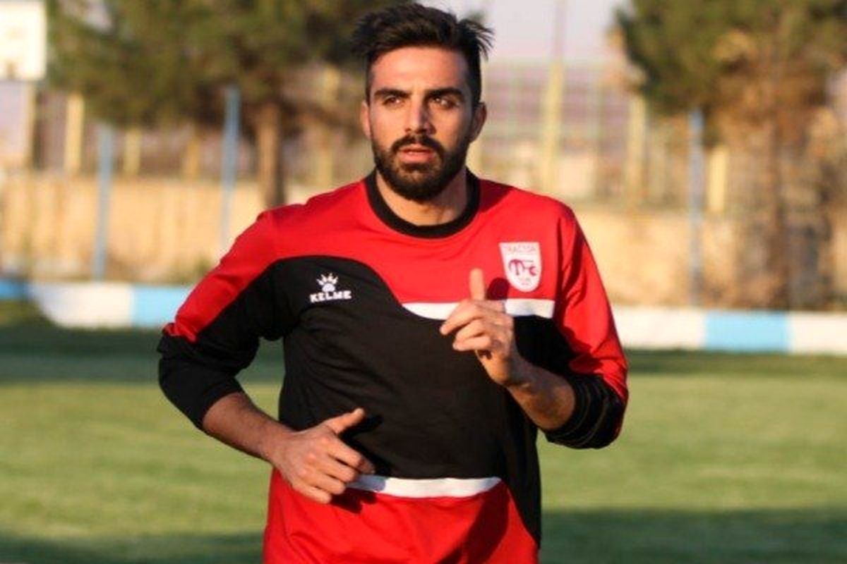 بازیکن تراکتورسازی در انتظار استعلام فیفا