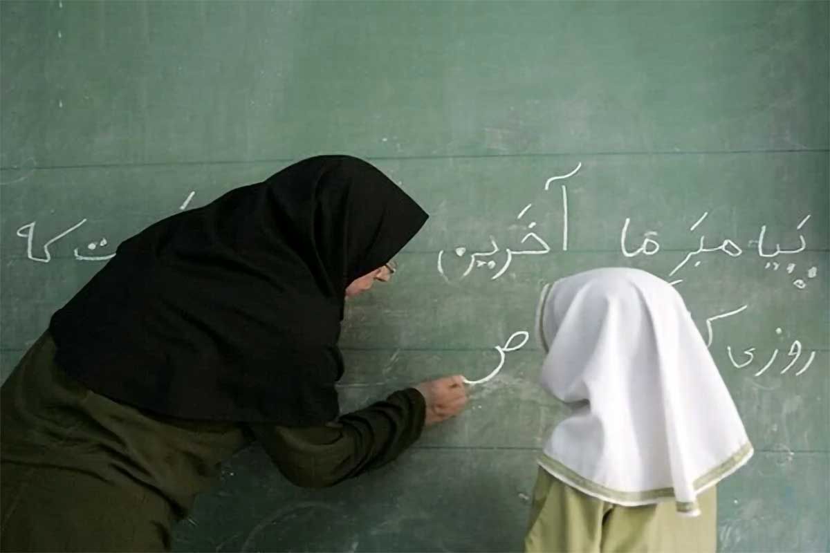 معلمان و فرهنگیان بخوانند/ افزایش سن بازنشستگی معلمان شامل چه کسانی می شود؟