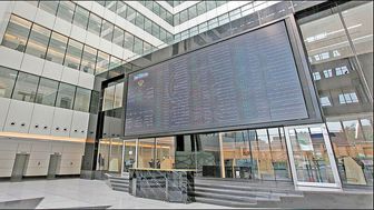 سکه در کانال ۱۳ میلیونی ایستاد/ بورس لباس سبز برتن شاخص کرد
