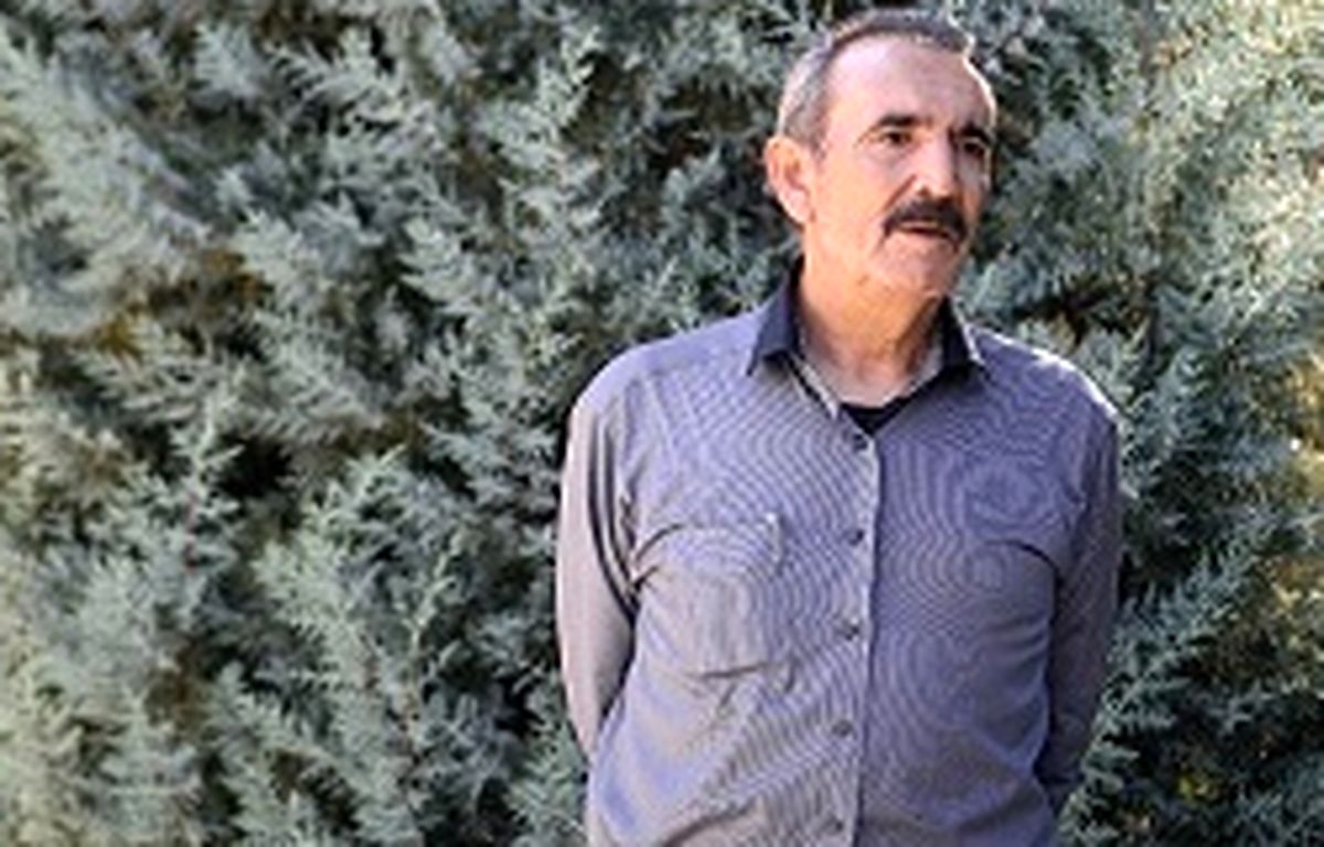 بیوک میرزایی: خودم را با جوانان وفق می‌دهم