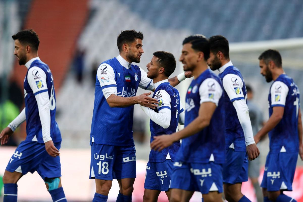 
مربی استقلال چاقو خورد! +عکس
