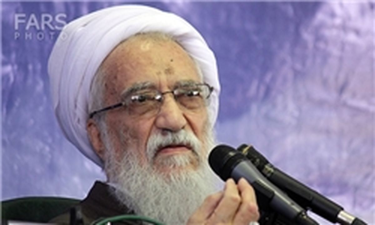 
انتقاد امام جمعه تهران از بازگشایی عجولانه مدارس
