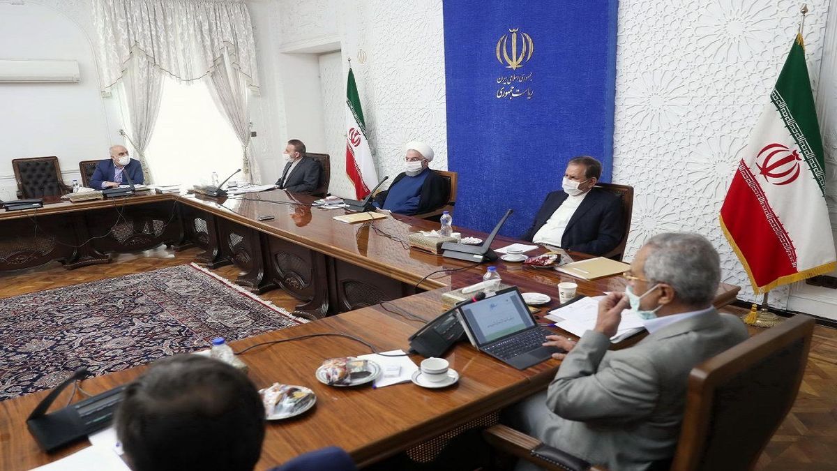 روحانی: بهره برداری گسترده مدیریتی از سامانه جامع تجارت ضروری است