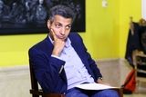 آقای فردوسی‌پور، تو که خارج رو خوب می‌شناسی، یه نگاه به استادیوم‌هاشون هم بنداز