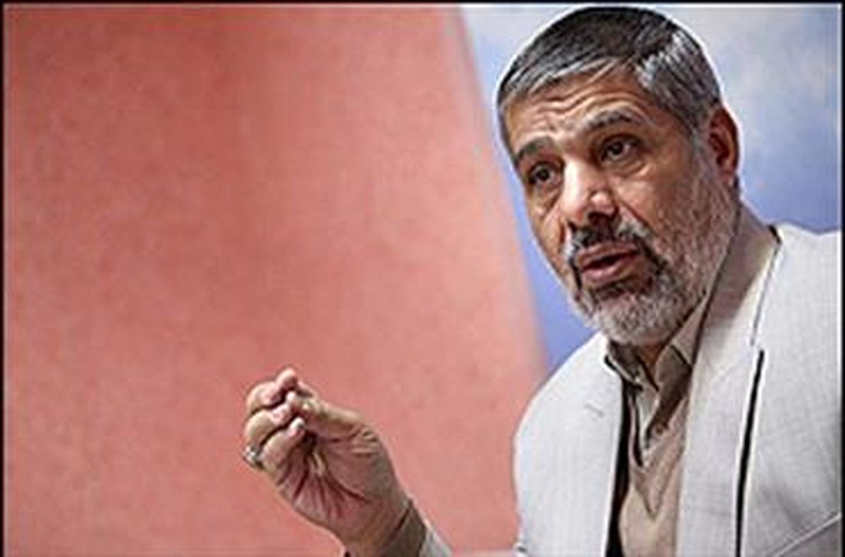 فدایی: احمدی نژاد شعار داد وعمل نکرد