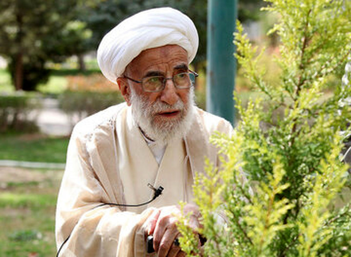 ببینید/ جوانی احمد جنتی