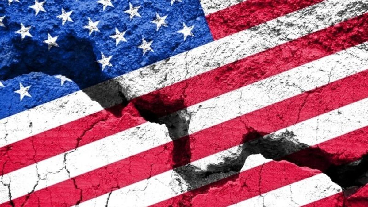 آمریکای قرن بیست‌ویکم روبه‌زوال می‌رود