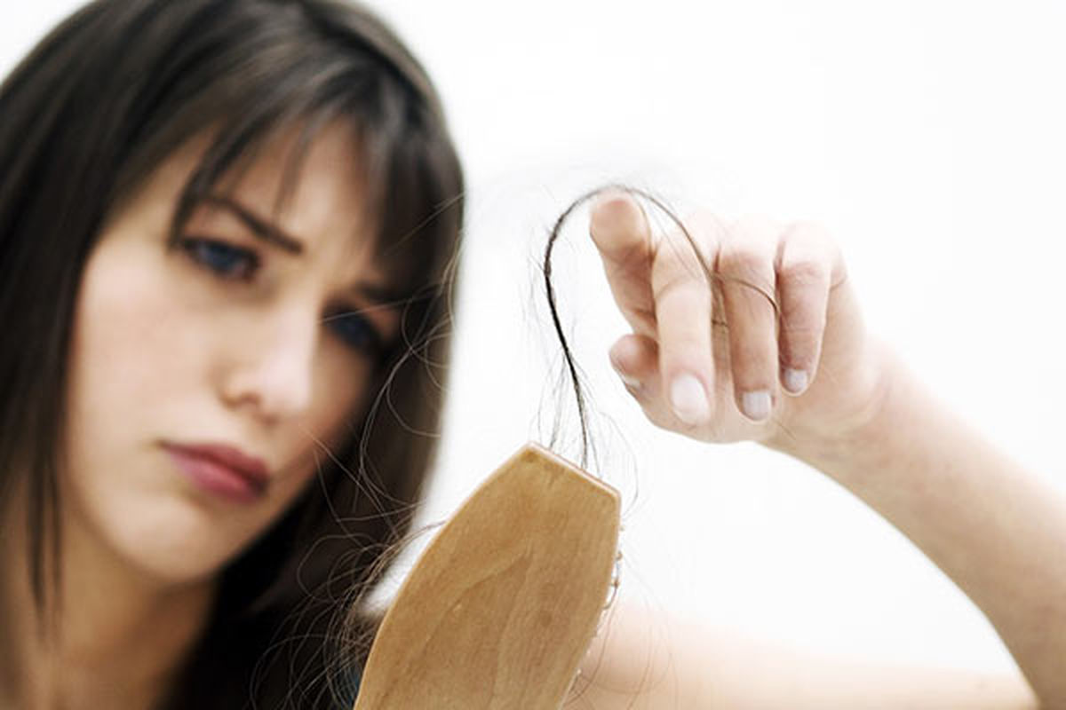 چند راهکار ساده برای خلاص شدن از ریزش مو