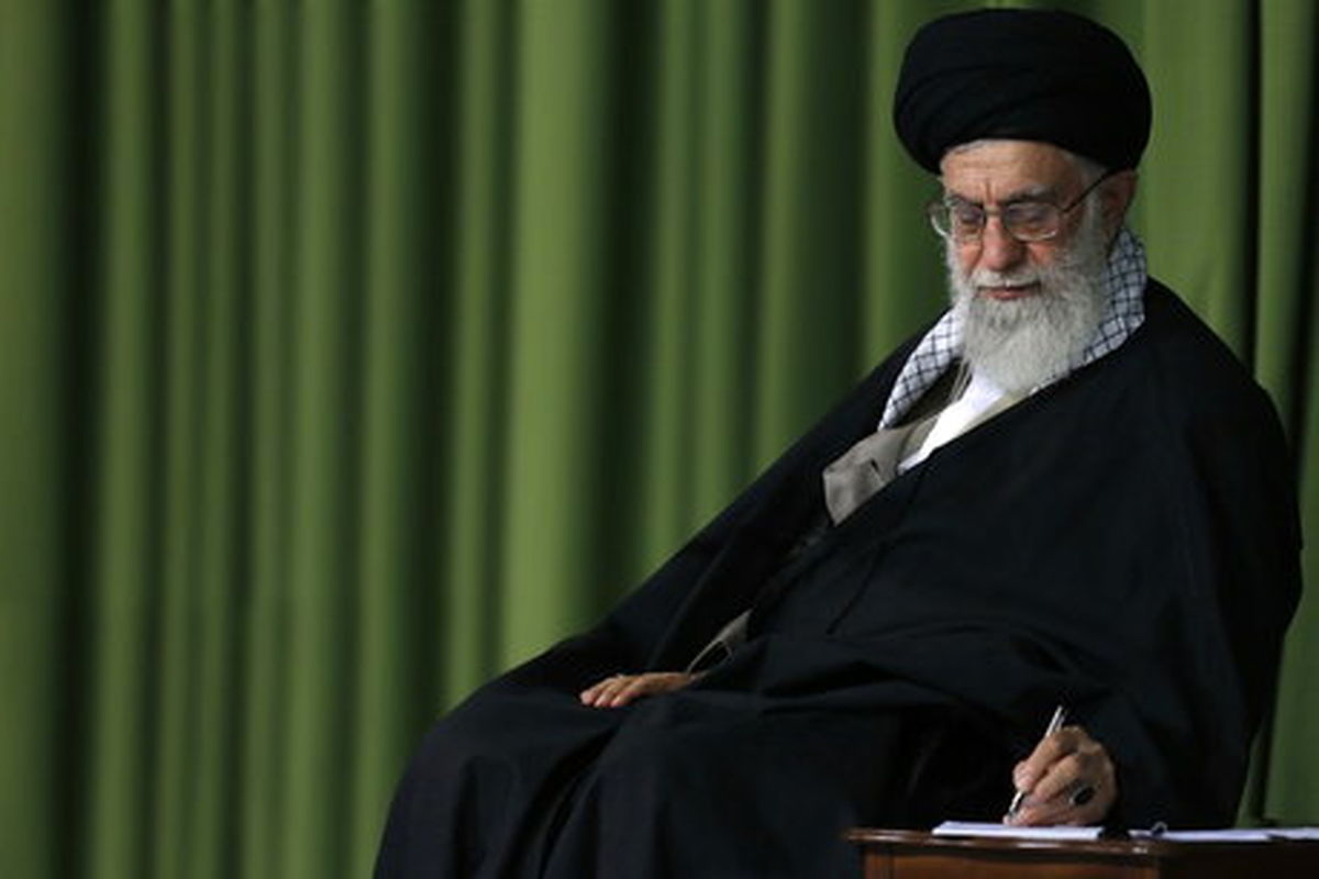 موافقت رهبر انقلاب با اعطای تسهیلات به سربازان زلزله‌زده کرمانشاه 