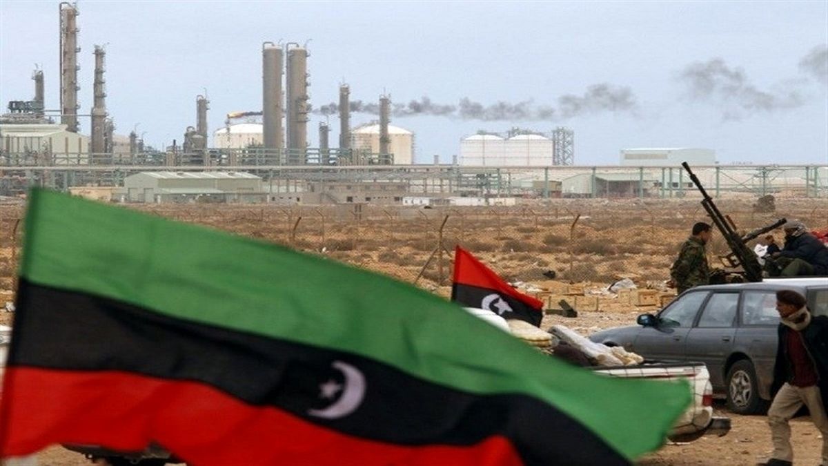 تبدیل شدن تاسیسات نفتی لیبی به میدان جنگی

