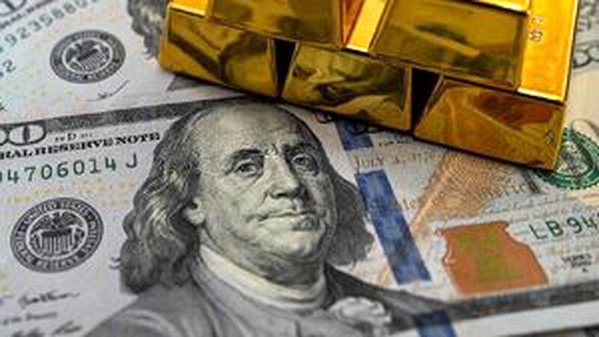 نفت سقوط کرد، طلا اوج گرفت