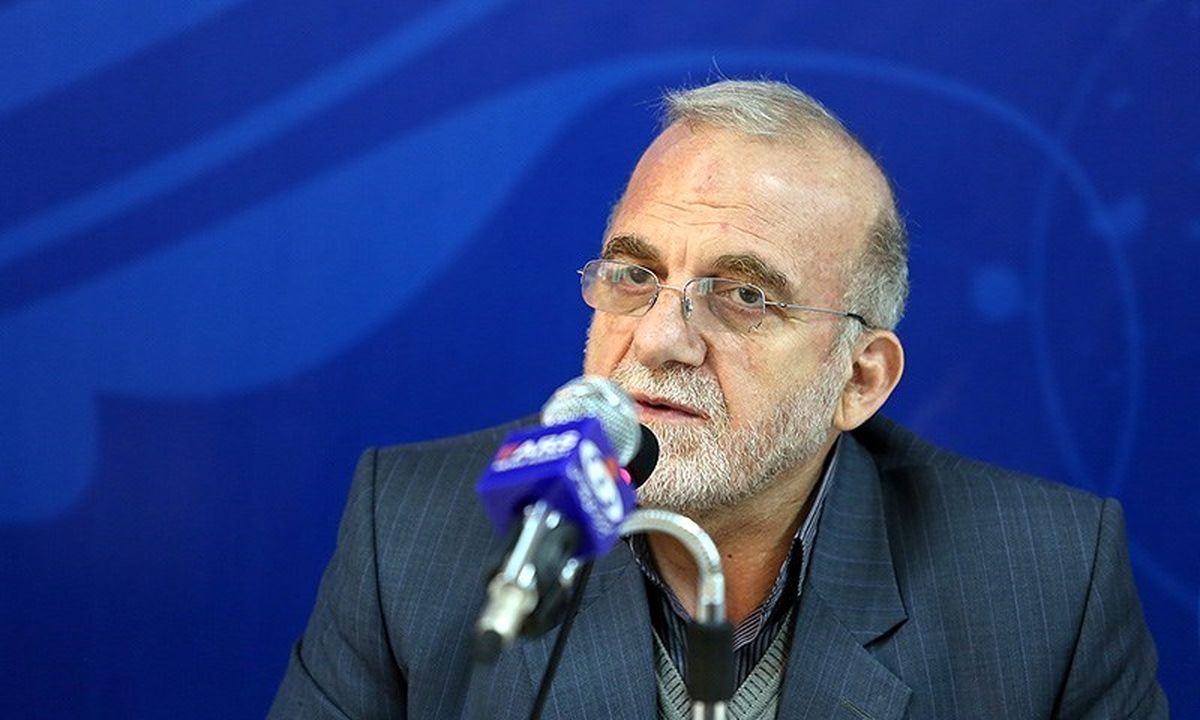 وزیر نفت درباره قراردادهای نفتی پاسخ می‌دهد