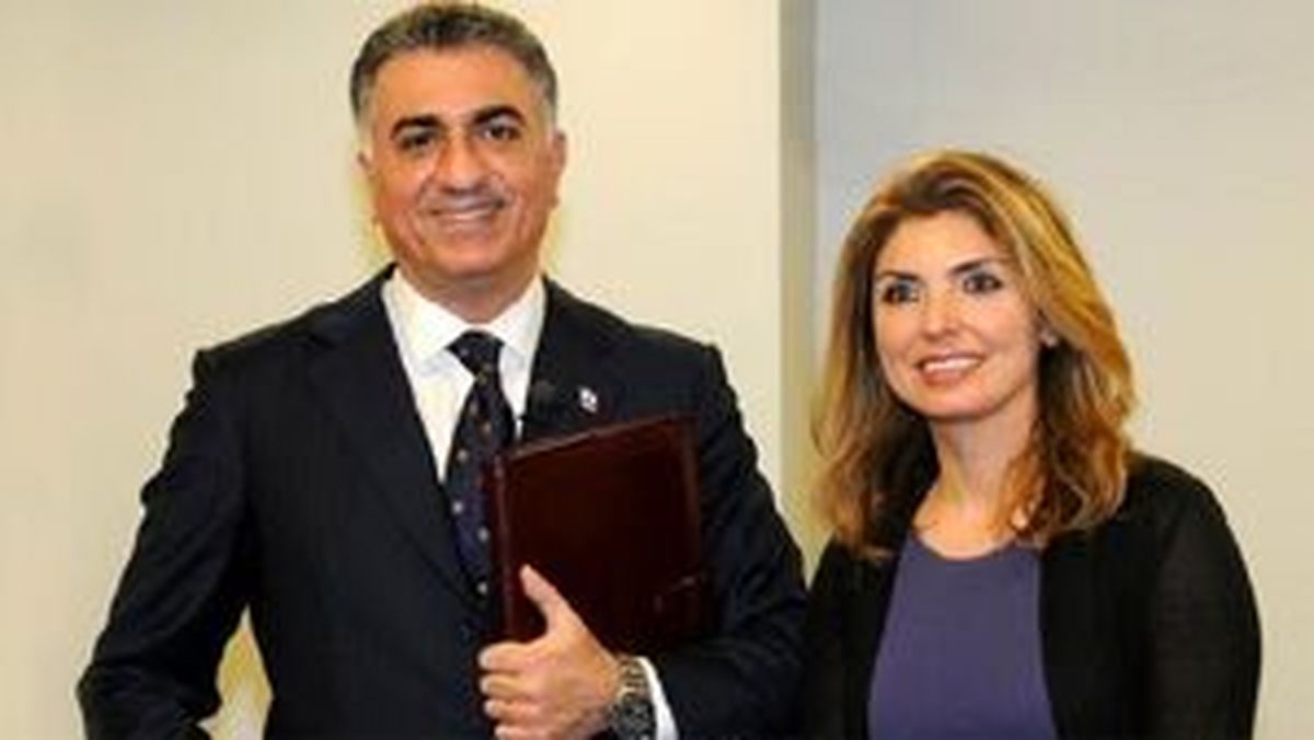 
خیانت ربع پهلوی صدای مشاورش را هم درآورد
