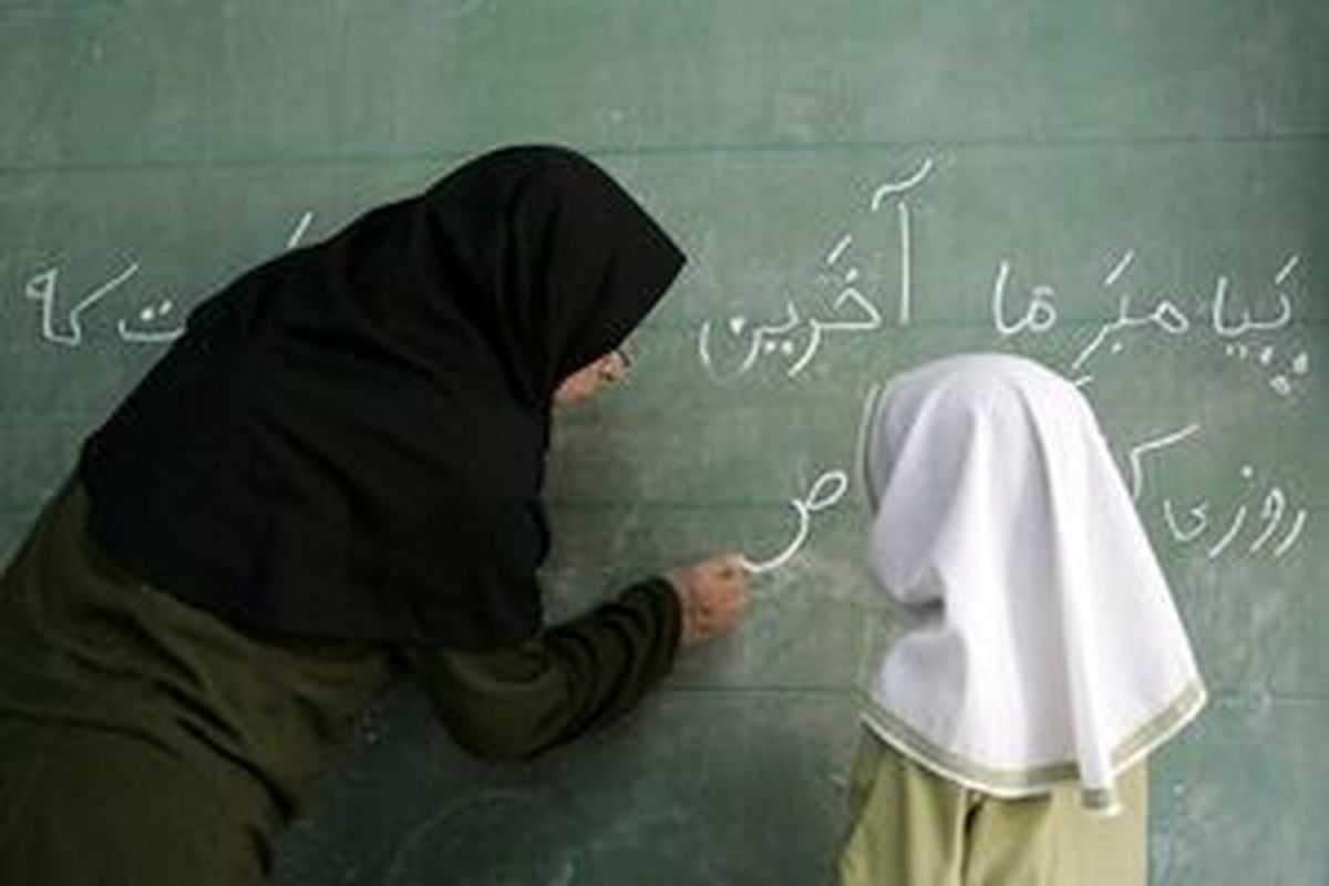 
زمان اجرای شیوه‌نامه رتبه‌بندی معلمان از زبان وزیر آموزش
