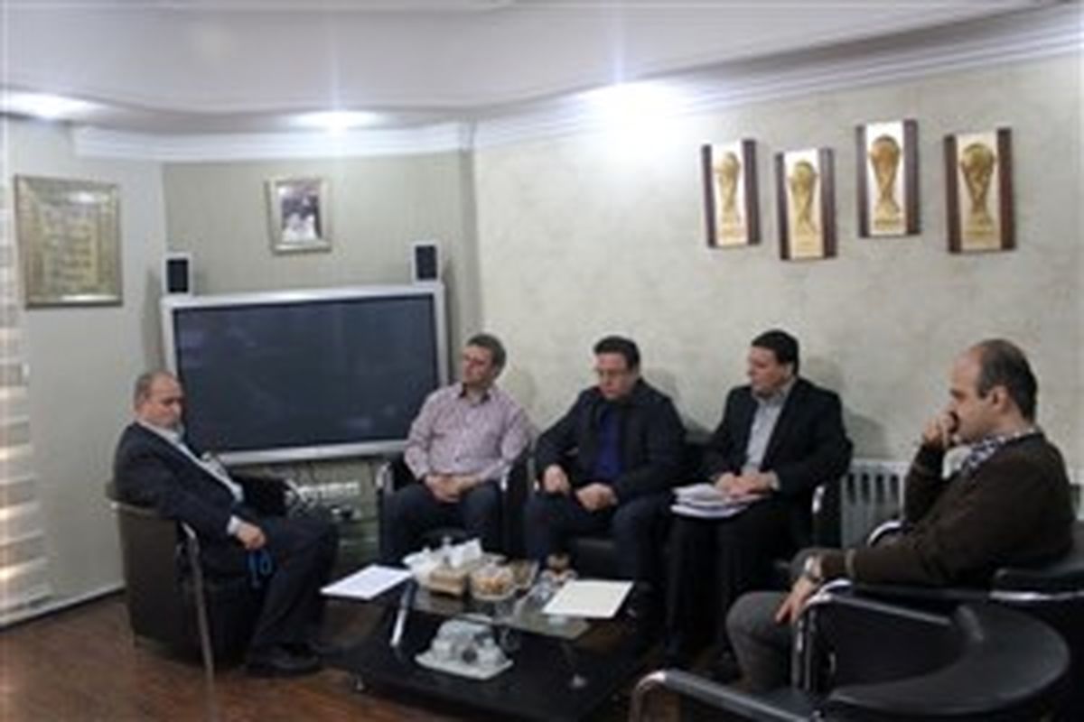 چرا حسین هدایتی به فدراسیون فوتبال رفت؟