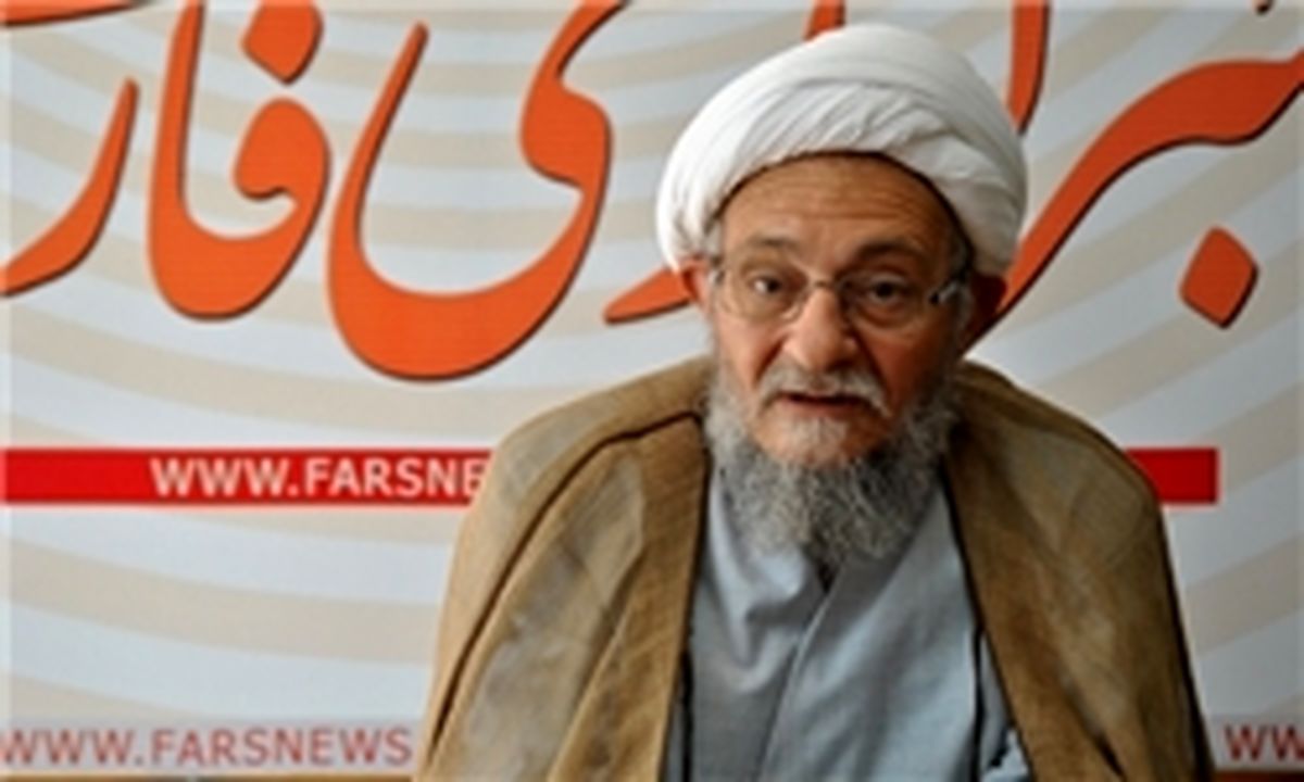 اقدام احمدی‌نژاد غیرمنطقی بود