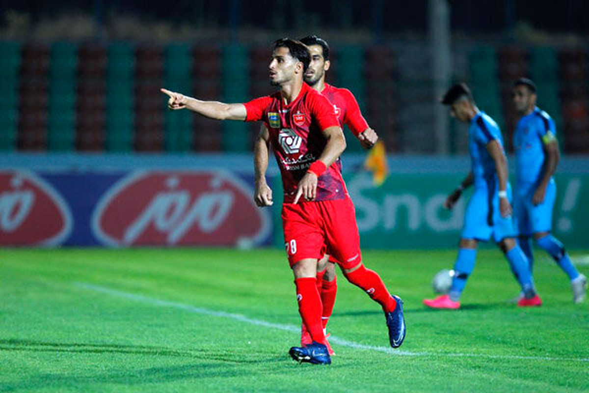 علی علیپور:  دوست دارم در پرسپولیس بمانم