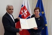 سفیر ایران استوارنامه خود را تقدیم وزیر خارجه اسلواکی کرد