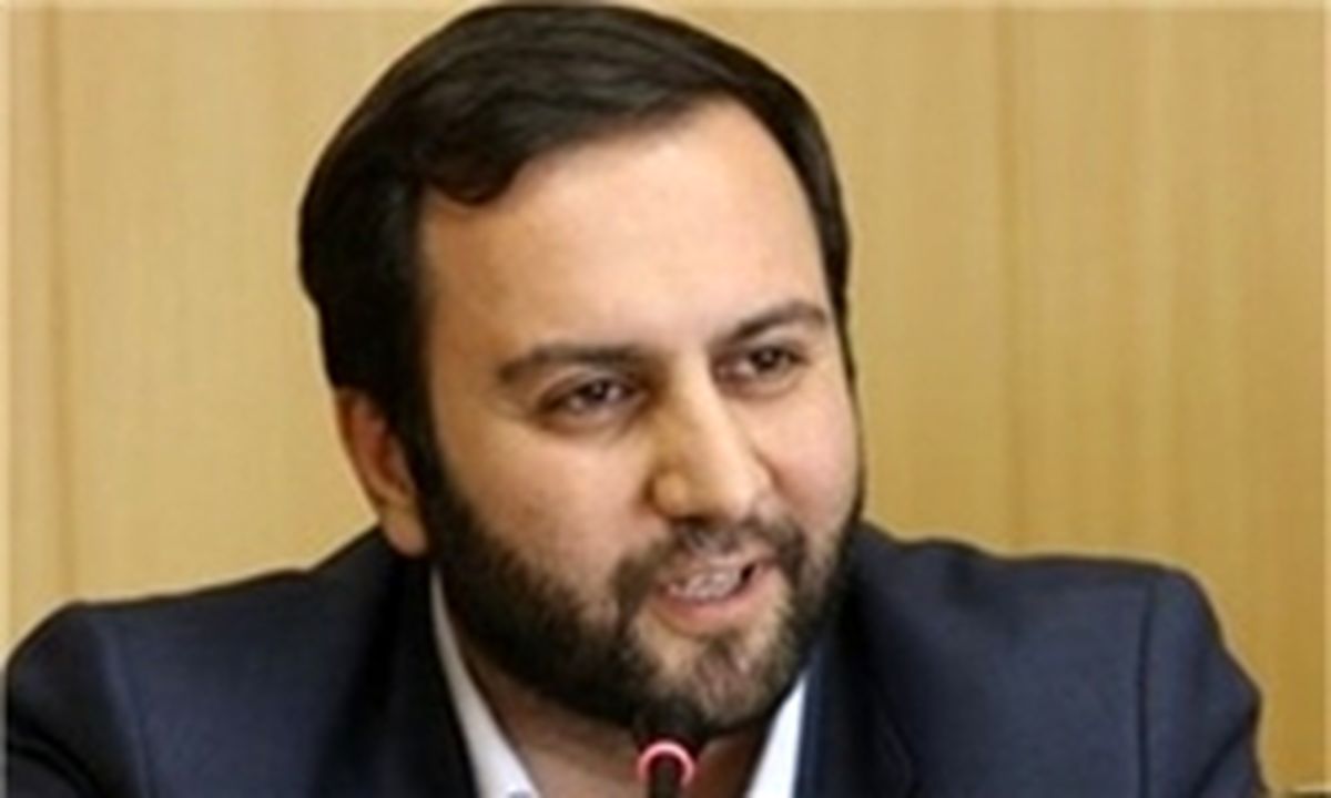 پیرهادی: استفاده از شن و ماسه محیط زیست را آلوده می کند