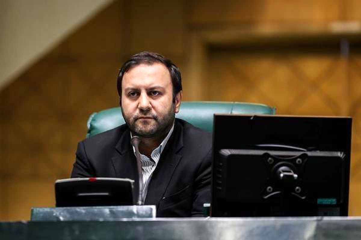 پیرهادی: عدم کنترل تورم به معنی رشد مستمر طبقه فرودست است/ ۲۸ میلیون نفر زیر خط فقر هستند