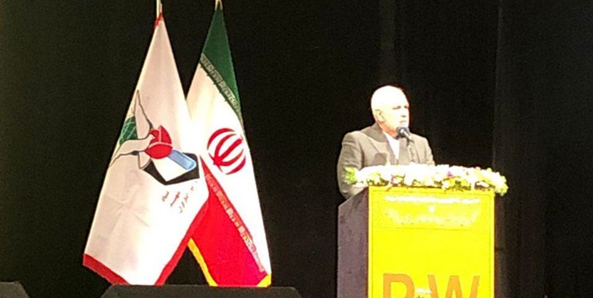 ظریف: همه ما وامدار ایثارگران، شهدا و‌ آزادگان هستیم