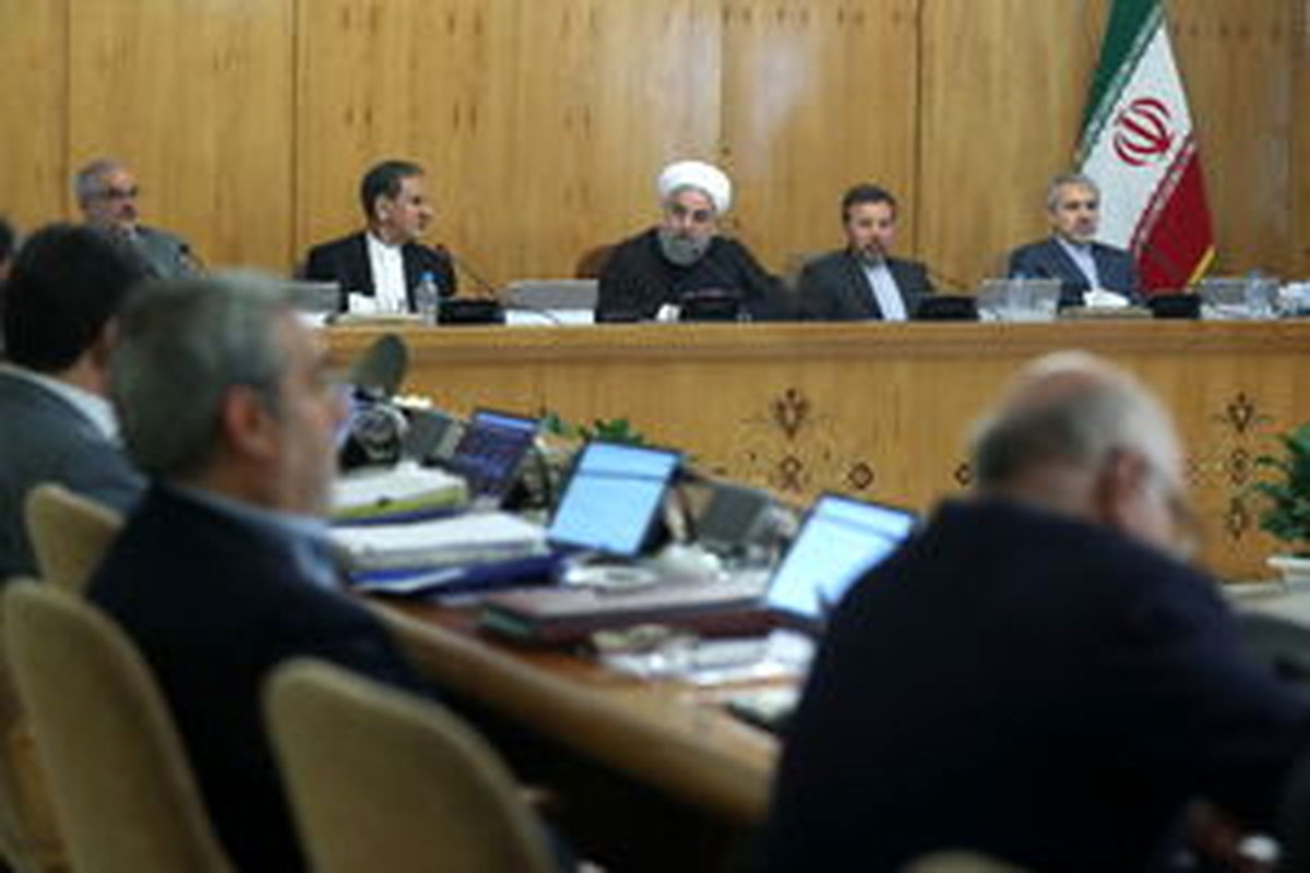 توسعه اشتغال و افزایش نشاط جامعه برای کار و فعالیت از اولویت های اصلی دولت