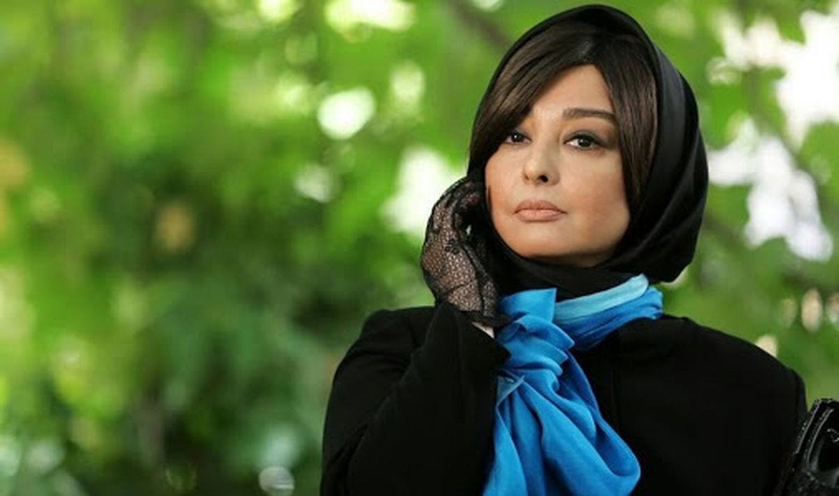عکس گُل گلی ماهایا پطروسیان‎