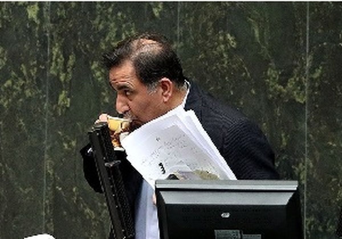 فردا؛ روز سرنوشت‌ساز برای آخوندی
