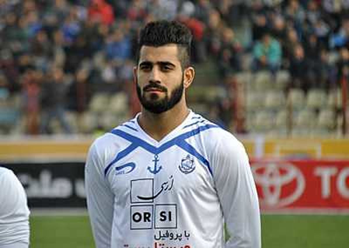 منصوریان لطف دارد مرا می خواهد اما من صد در صد پرسپولیسی هستم