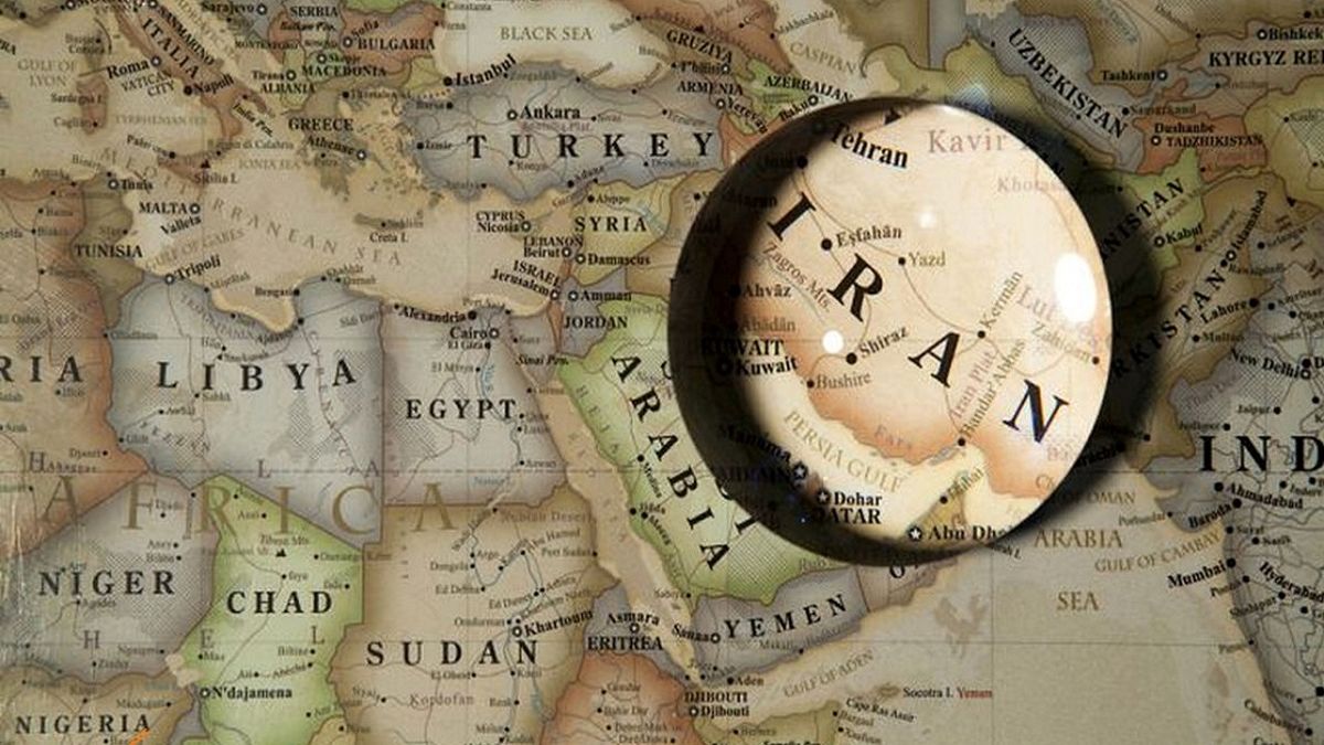 غرب با قومیت گرایی در صدد تجزیه کشور است