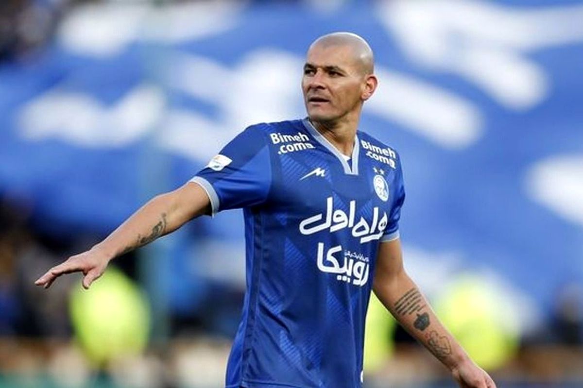 ستاره خارجی استقلال، غایب بزرگ برابر الهلال