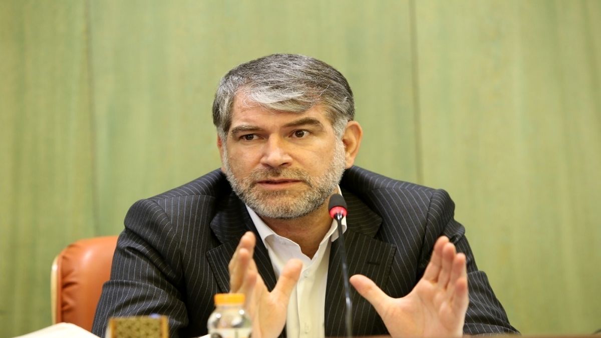 عرضه مرغ و گوشت کافی برای تنظیم بازار
