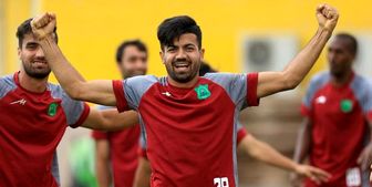 بازگشت مهاجم پیکان به نفت آبادان+ عکس