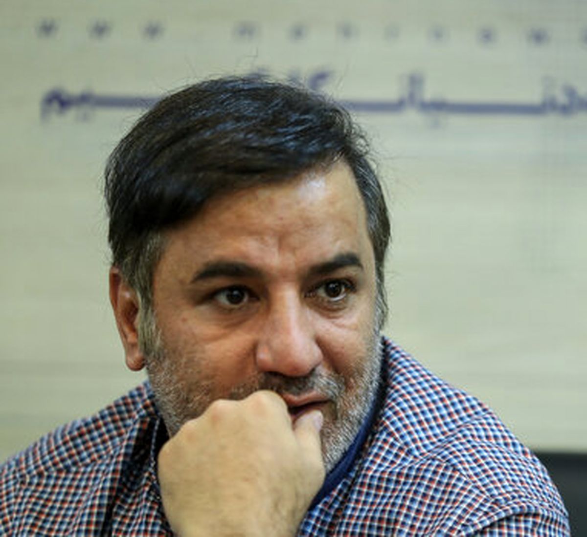 با آبروی علی سلیمانی بازی نکنید!