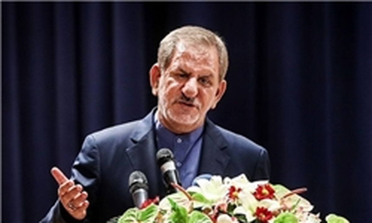 همه باید برای تحقق اهداف اقتصاد مقاومتی تلاش کنند