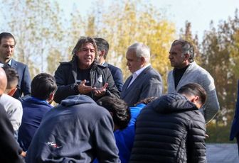 سرمربی استقلال این بار کوتاه نیامد!