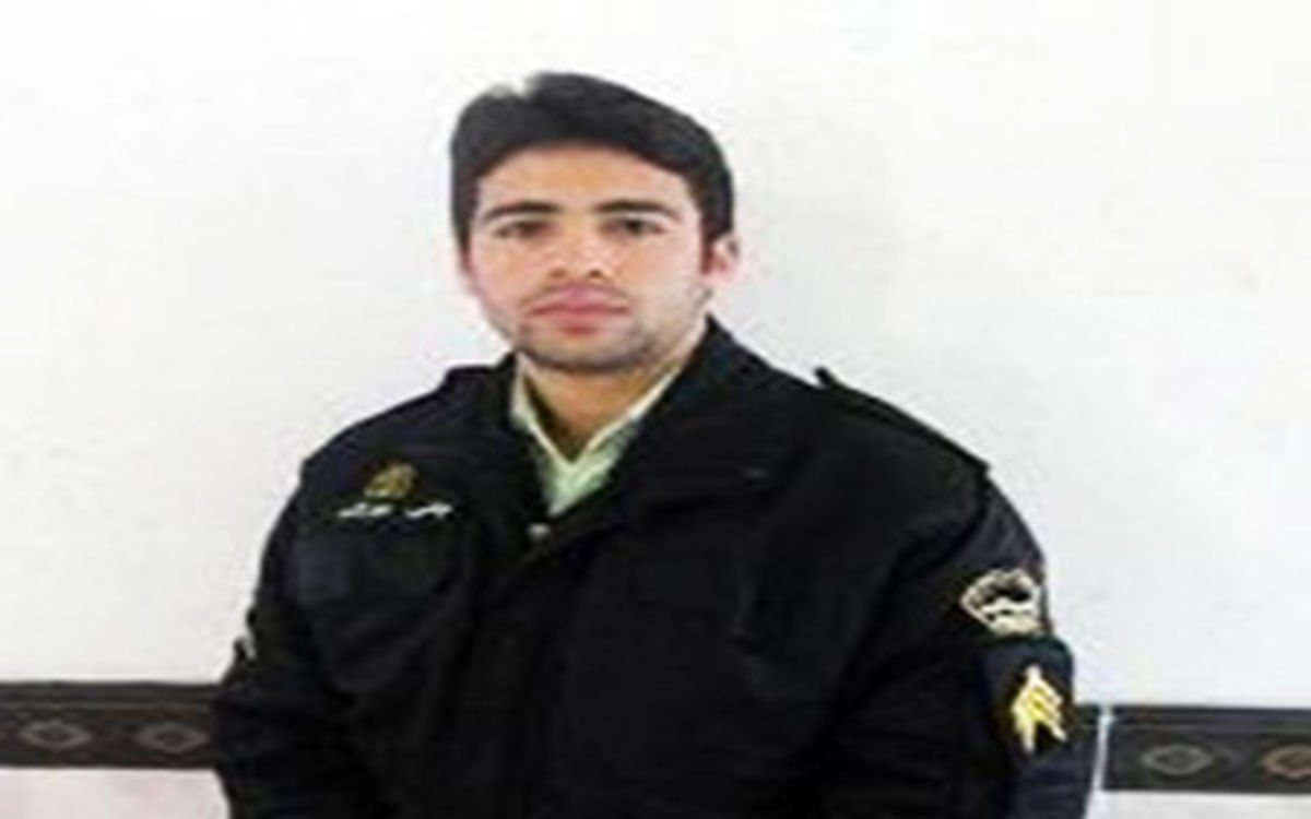 پلیس فداکار به داخل چاه سمی رفت